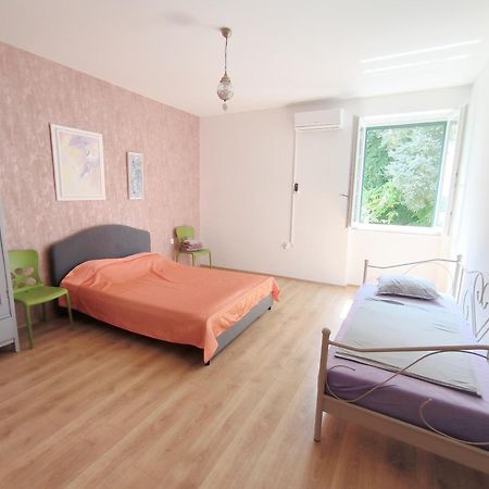 Bright And Colourful Apartment Luce -Sandy Beach 스플리트 외부 사진